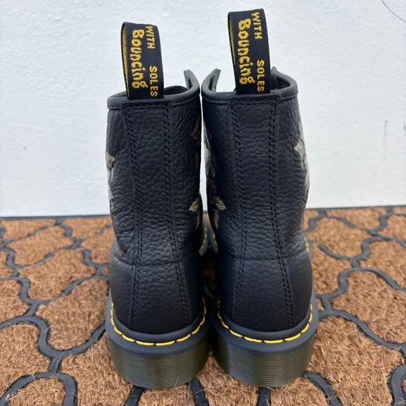 Dr. Martens Women's 1460 Decayed Roses Leather Combat Ankle Boots Black Size 6 - Picture 4 of 8